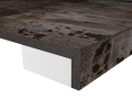 Abkantung 30 mm (AK/30) 8 mm Dekton-Arbeitsplatte, Vorderkante auf Gehrung. Mit Trägermaterial hinterfüttert zur Montage auf dem Korpus. Gesamtstärke ca. 30 mm.