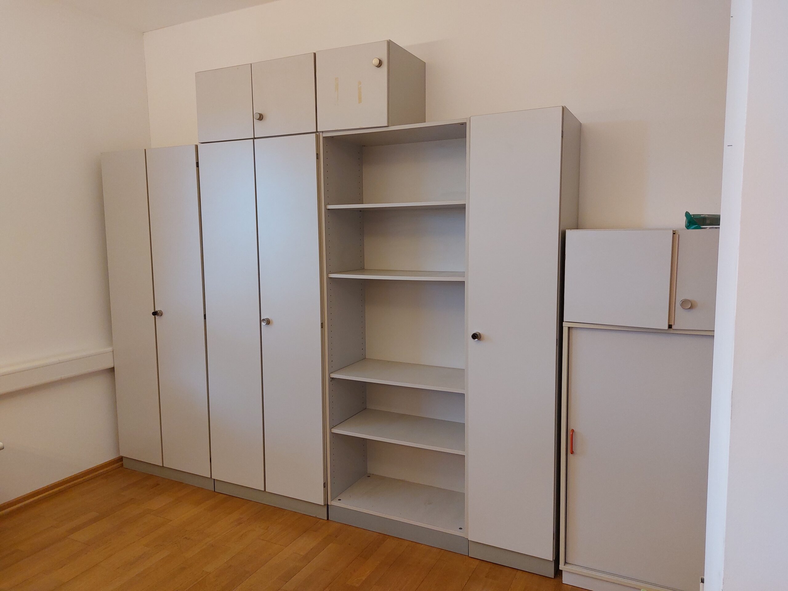 Büroschränke – Bild 1
